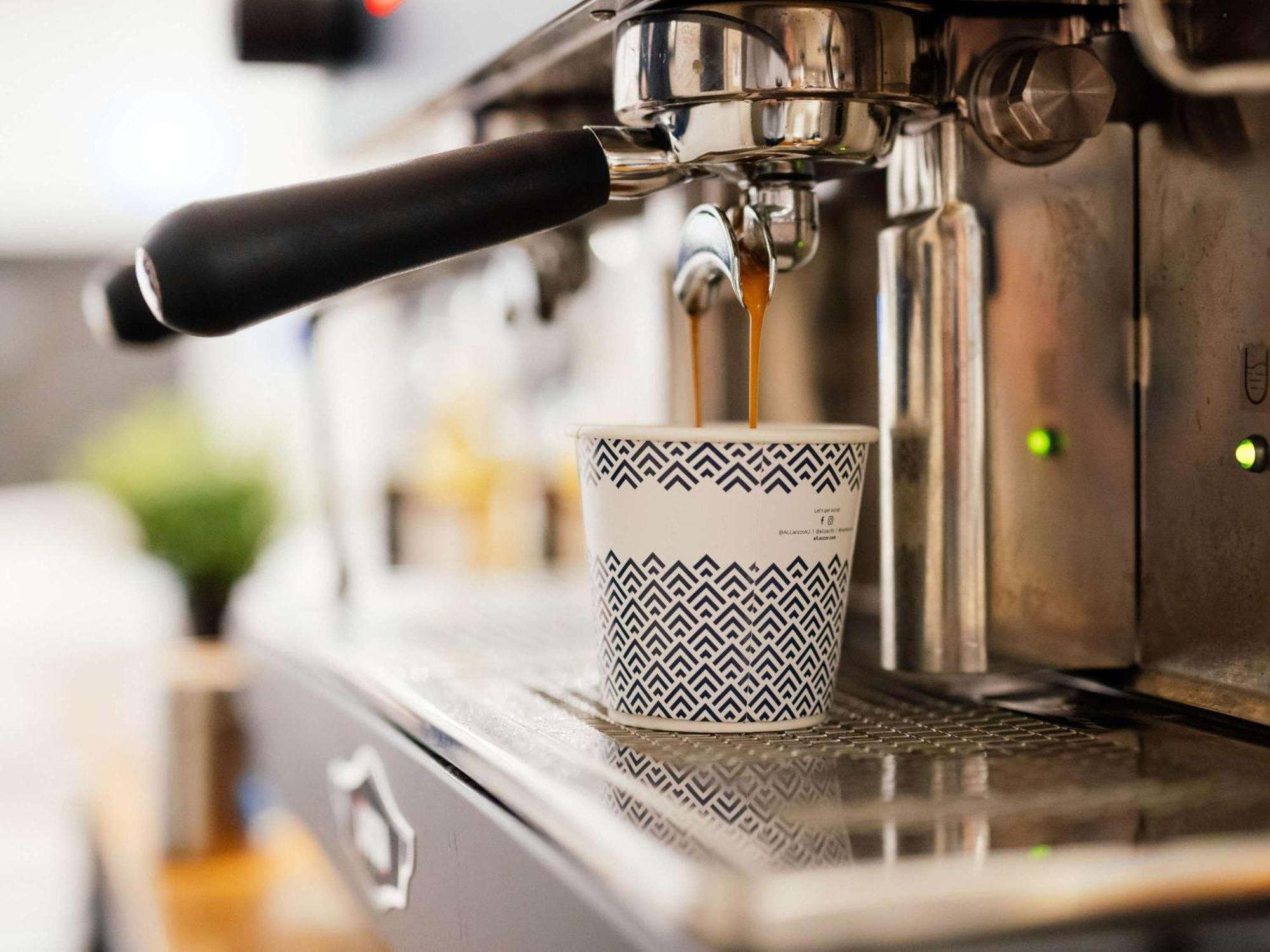 Отель Pullman Brisbane Airport Экстерьер фото Espresso machine