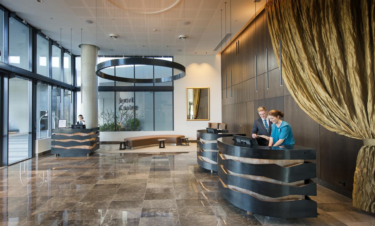 Отель Pullman Brisbane Airport Экстерьер фото Lobby